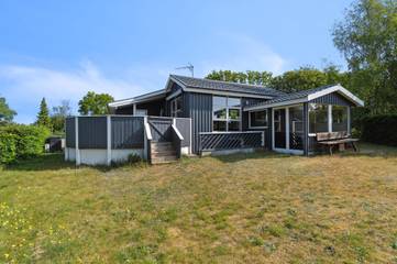 Ferienhaus für 4 Personen, mit Garten und Terrasse in Øster Hurup