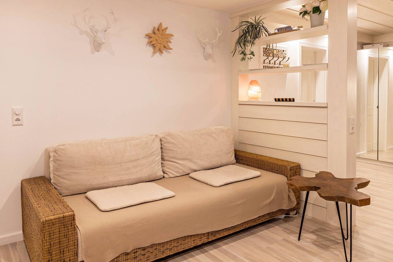 Ganze Wohnung, Lichtdurchflutete Ferienwohnung "Haus Behr am See Nr. 2" mit Wifi in Radolfzell, Radolfzell am Bodensee