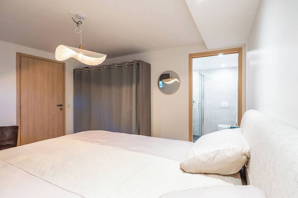 Entire apartment, New 2-room apartment with free parking in Poisy, Annecy region