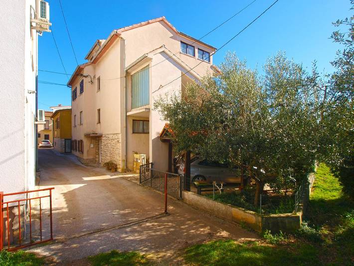 Ferienwohnung für 4 Personen, mit Terrasse in Premantura