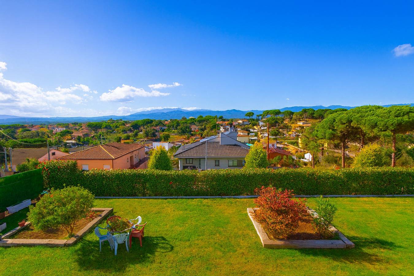 Beautiful villa just 25 km from the beach of Lloret de Mar in Sils, Provincia de Gerona