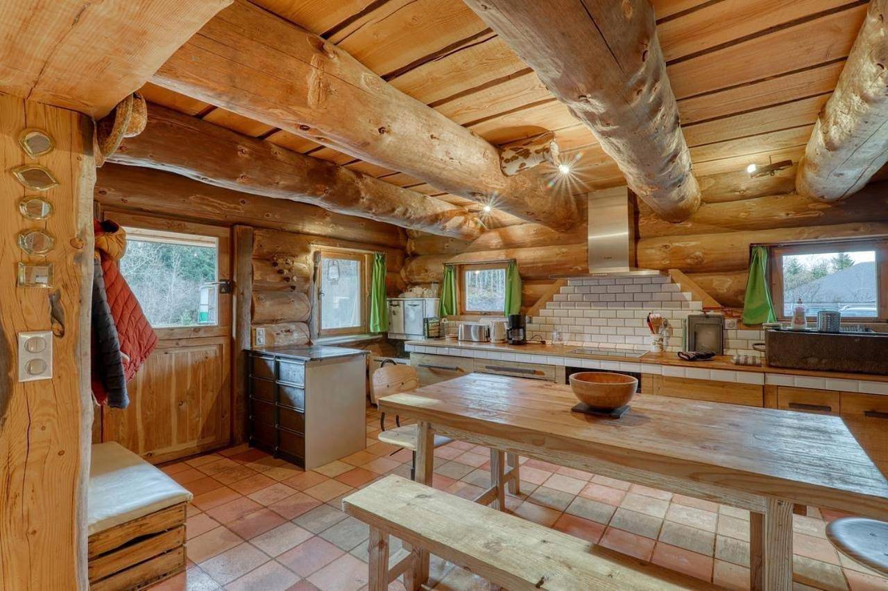 Three-Bedroom Chalet in Picherande, Parc naturel régional des Volcans d'Auvergne