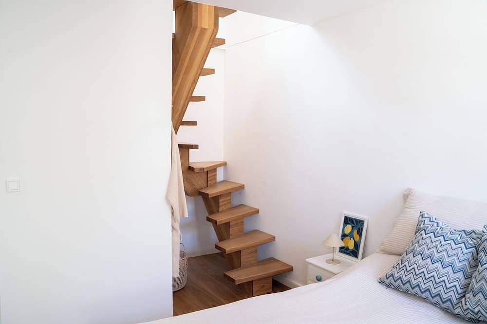Charming 1-bedroom villa with private sauna, beach and seaview in Hovedstaden