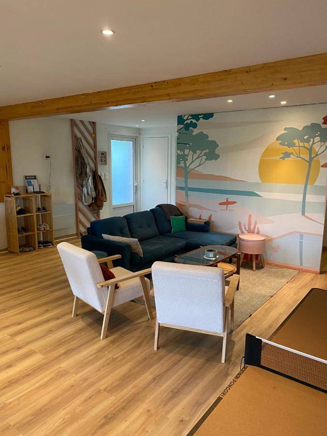 Location de vacances pour 11 personnes, avec terrasse ainsi que vue et piscine à Cublac - 2