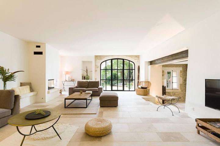 Location de vacances pour 13 personnes, avec piscine et terrasse ainsi que vue et jardin à Les Baux-de-Provence - 4