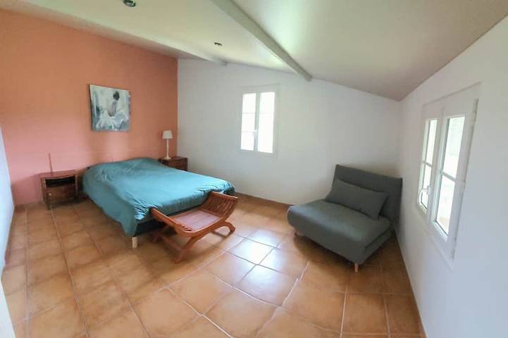 Location de vacances pour 7 personnes, avec terrasse et jardin à Forcalqueiret - 2