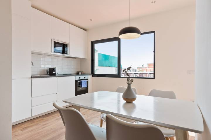 Ganze Wohnung, Urban Chill | 2-Bedroom Apartment with Terrace in Hospitalet de Llobregat, l'Hospitalet de Llobregat