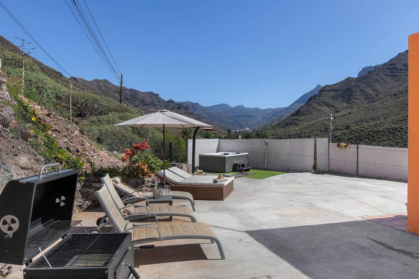 Apartamento inteiro, Apartamento de Férias 'Vista Valle' com Vista Montanha, Wi-Fi e Ar Condicionado in La Humbridilla, Grã Canária (Sul)