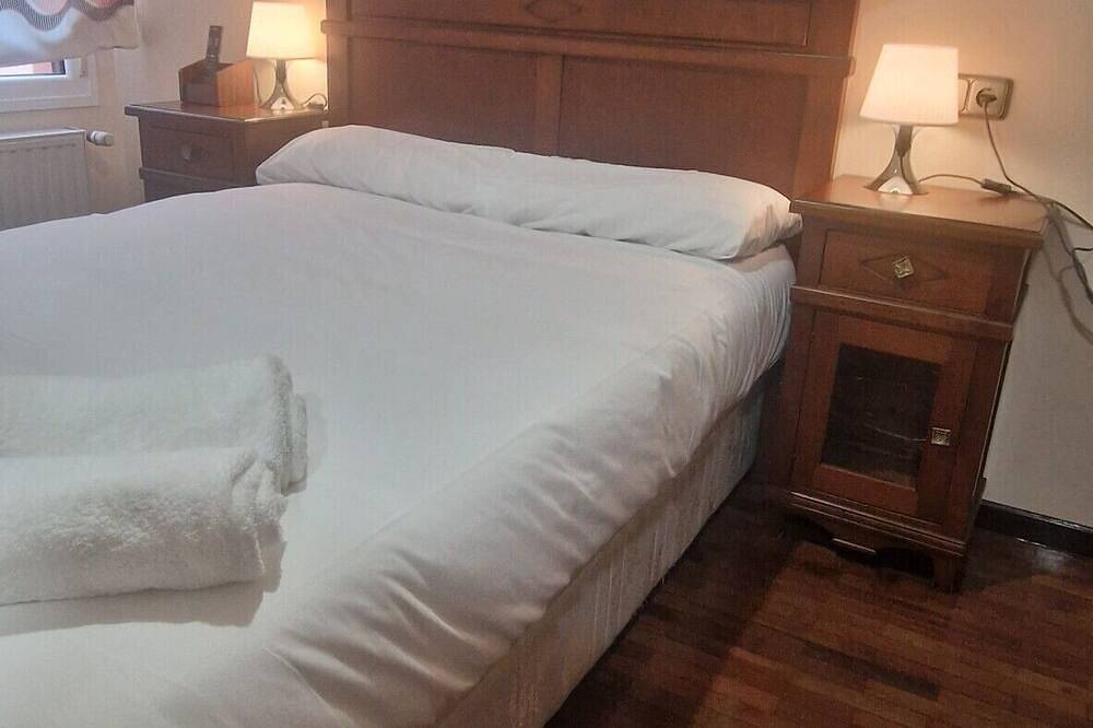 Apartamento entero, 35A01 Amplio apto 3 habitaciones en Noreña in Noreña, Provincia de Asturias