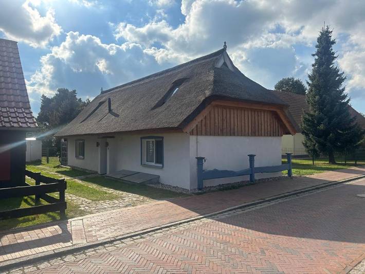 Bungalow für 4 Personen, mit Terrasse und Garten