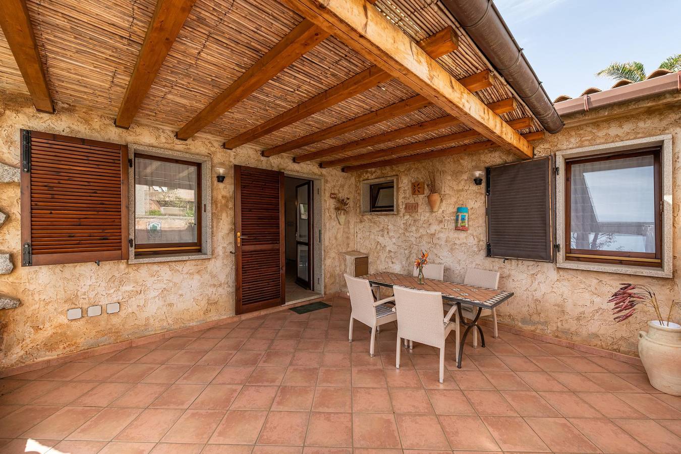 Villa 'Villetta 305' mit Meerblick, Garten, Tennisplatz und Klimaanlage in Sant'Elmo, Cagliari Provinz