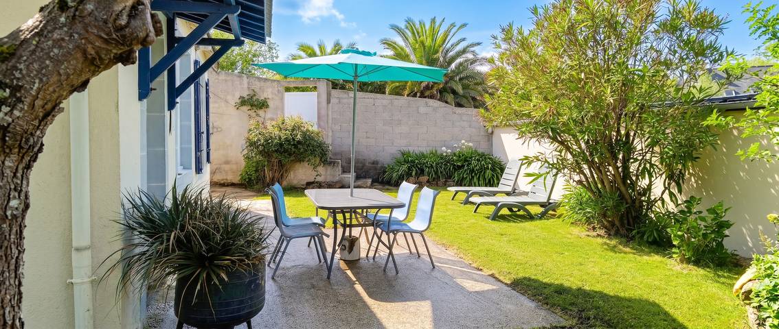 Maison de charme à Plougasnou avec jardin clôturé in Le Diben, Plougasnou