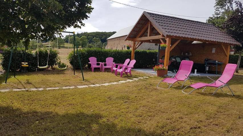 Location de vacances pour 7 personnes, avec Terrasse et Jardin à Mhère - 2