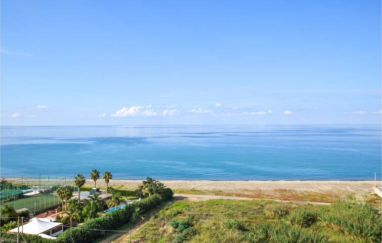 Appartamento intero, Appartamento vista mare con AC, parcheggio e internet in Acquedolci, Provincia di Messina