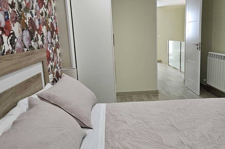 Appartement entier, La Herencia B. Fully equipped duplex. in Ponferrada, El Bierzo