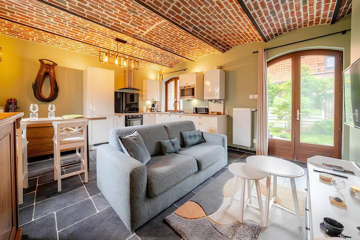 Gîte pour 4 personnes, avec terrasse et jardin à Ennevelin