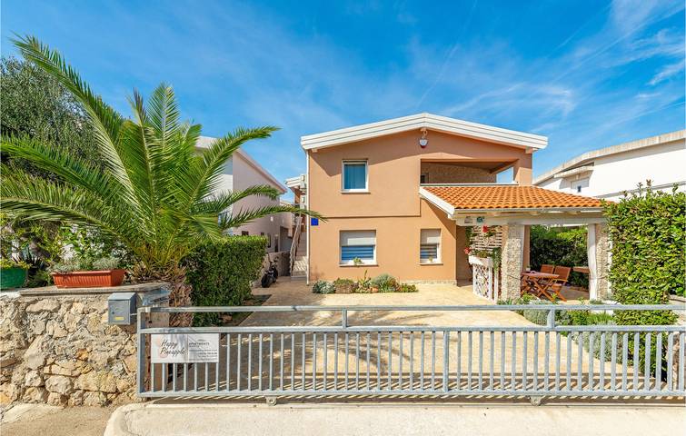 Ferieleilighet for 6 personer, med terrasse - 1