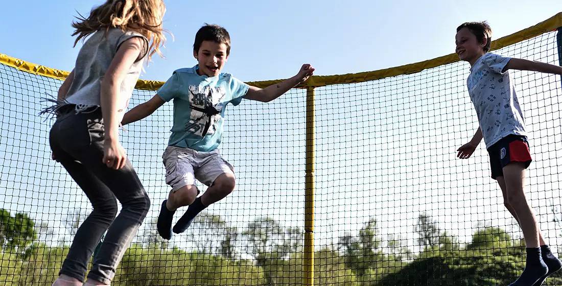 Bungalow toilé sans sanitaire 2 chambres 4 personnes in Saint-Christophe-du-Ligneron, Vallée de la Loire