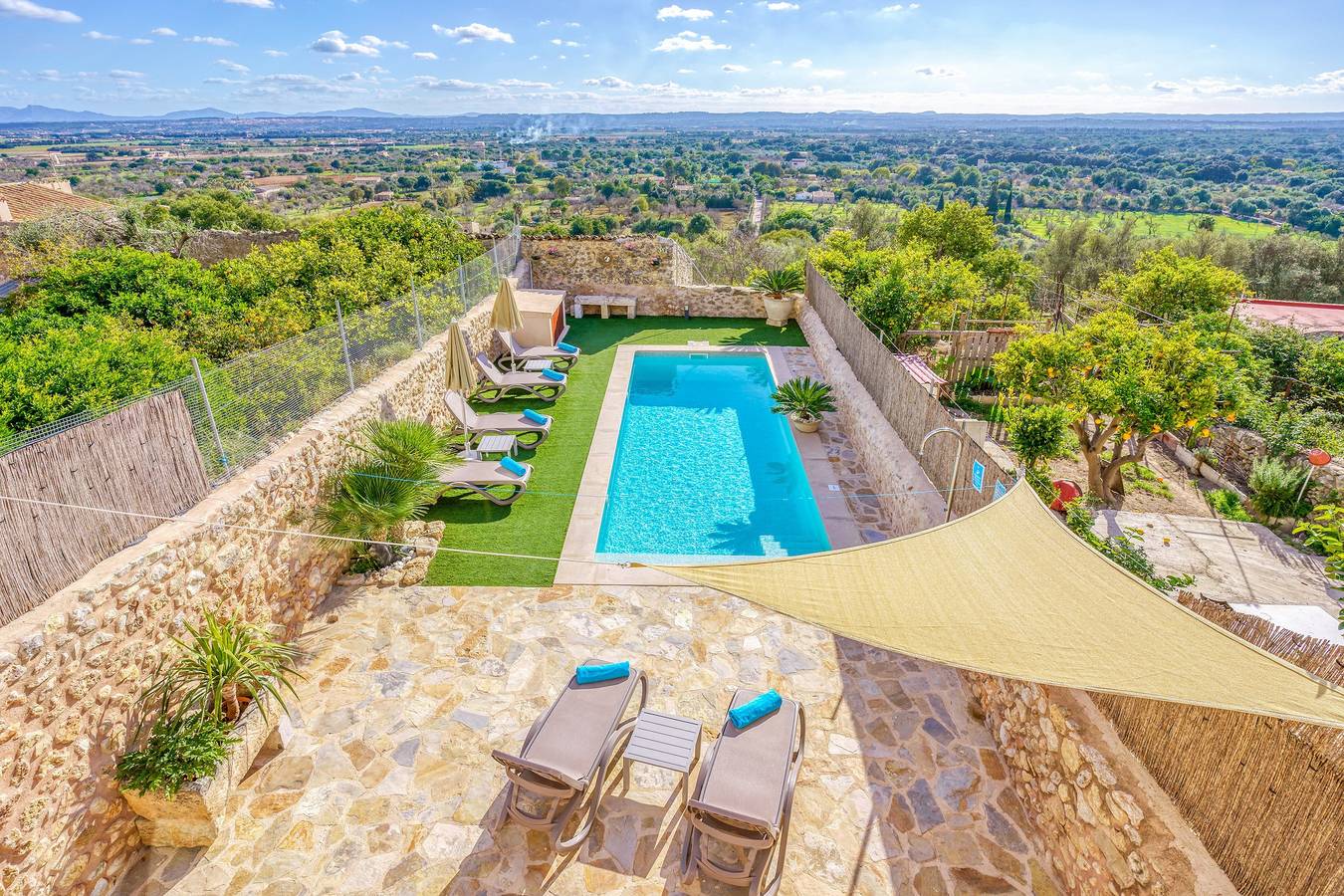 Casa del Sol mit Meerblick, Wlan, Pool, Balkon, Terrasse; Parken auf der Straße in Búger, Mallorca Inselmitte
