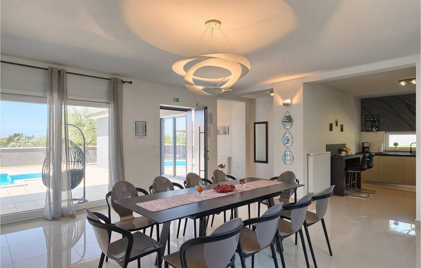 Moderne 2-Zimmer-Wohnung mit Pool, Parkplatz und 2 km Entfernung zum Flughafen Pula in Pula-Medulin, Pula