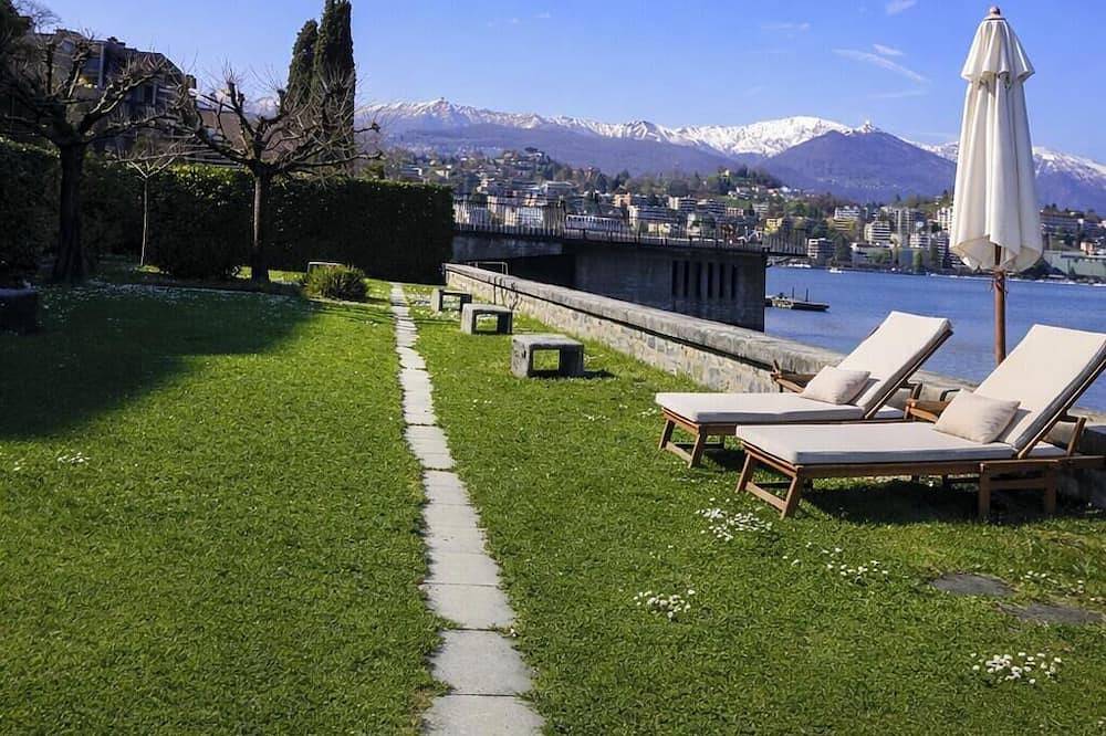 Ganze Wohnung, Cozy Lugano Retreat with Attractions & Beach Access in Paradiso, Luganersee