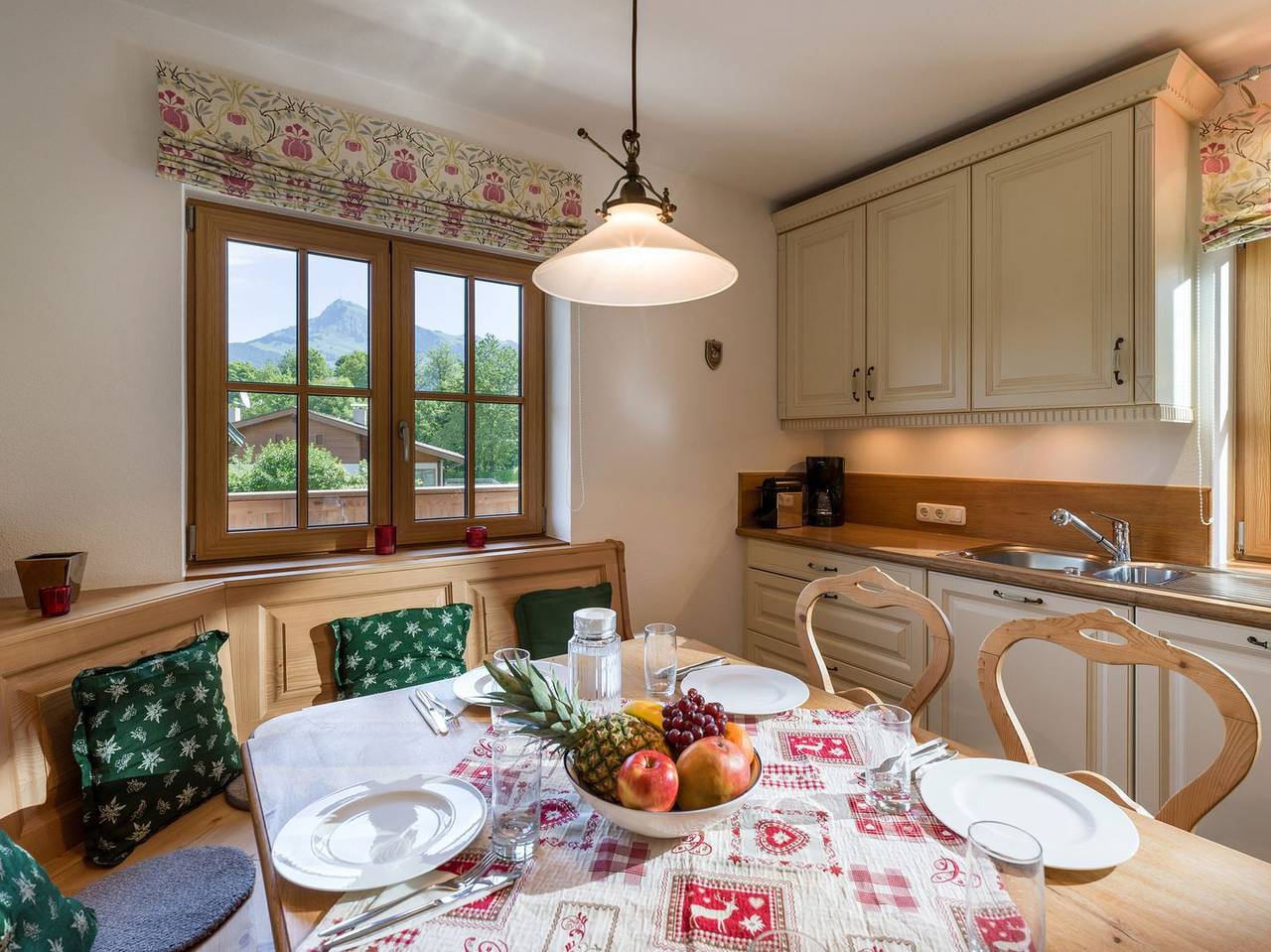 Ganze Wohnung, Appartement Hahnenkamm - wunderschönes Appartement mit 3 Schlafzimmern, Kamin in Kitzbühel, Kitzbüheler Alpen