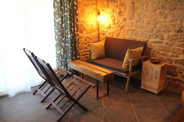 Gîte pour 2 personnes, avec terrasse à Terrasson-Lavilledieu - 3