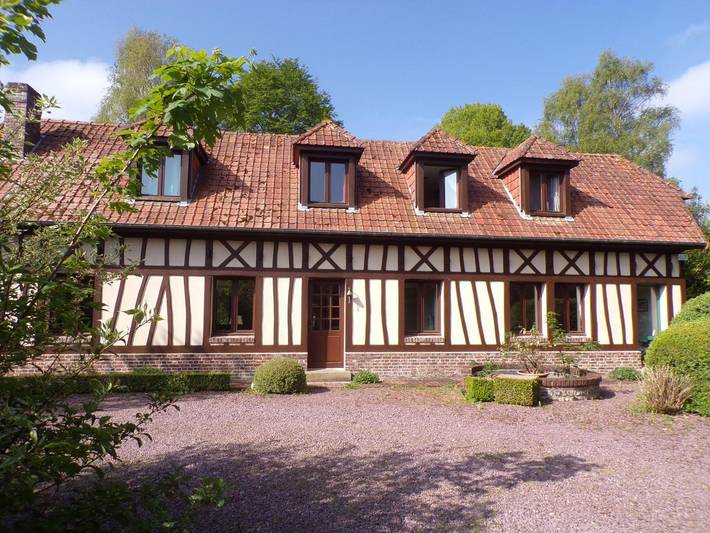 Gîte pour 10 personnes, avec Terrasse ainsi que Jardin et Vue