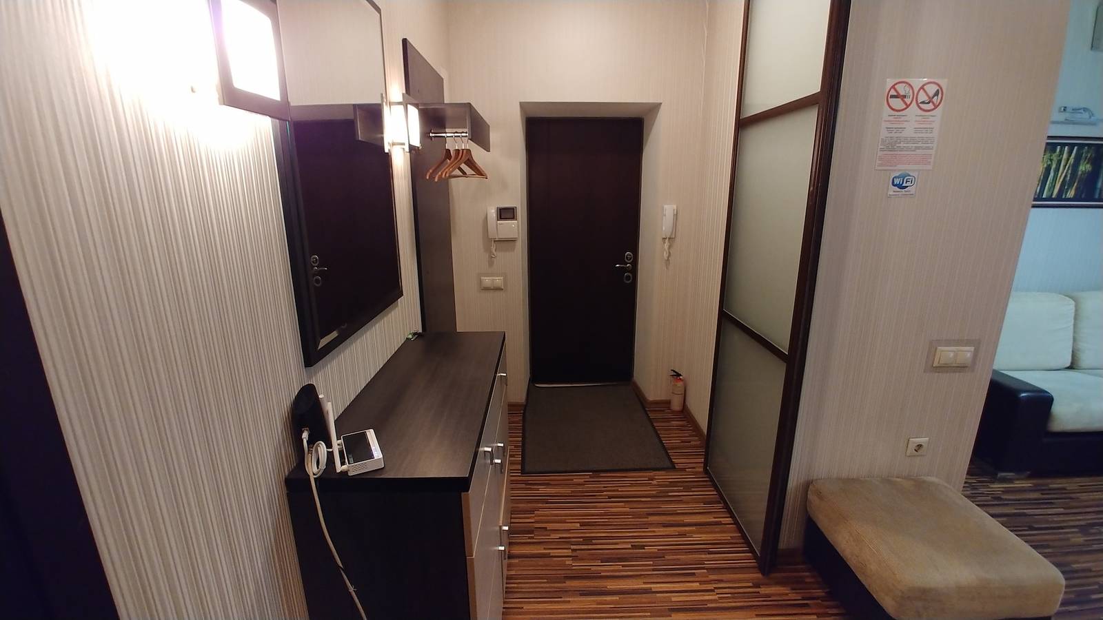 Entire apartment, One bedroom, Lux, 17 Baseina str, Near Gulliver in Kyiv, Ukraine