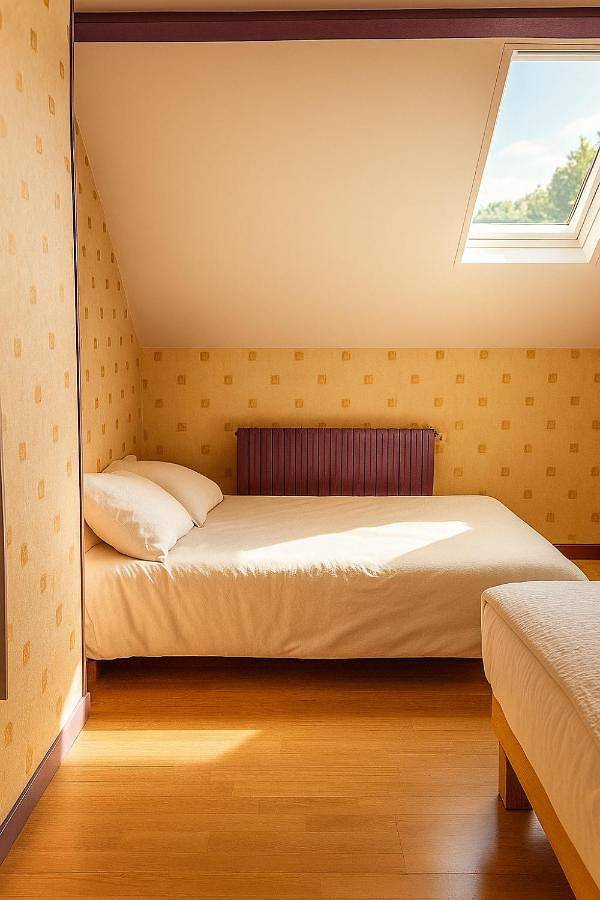 Three-Bedroom House in La Flèche, Sarthe