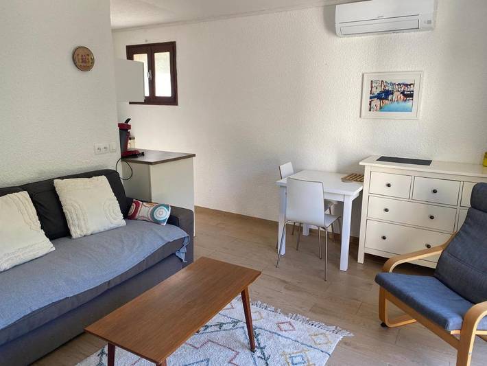 Gîte pour 2 personnes, avec vue ainsi que jardin et piscine à Villelongue-dels-Monts - 3