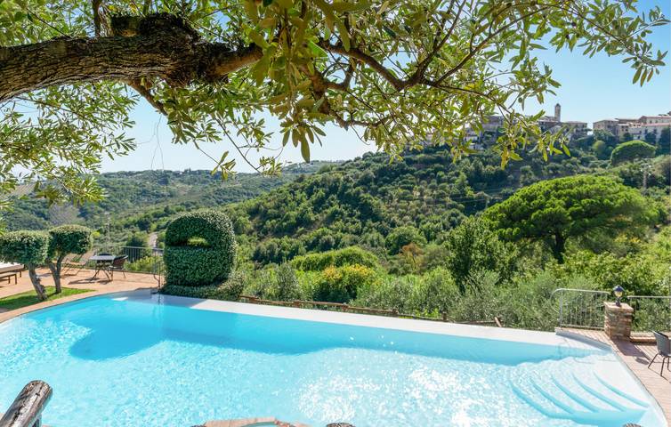 Entire holiday apartment, Sea View Apartment with Pool and AC, 2km to Beach in Casal Velino, Cilento Coast