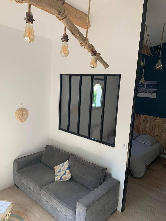 Gîte pour 4 personnes, avec jardin à Simiane-Collongue - 2