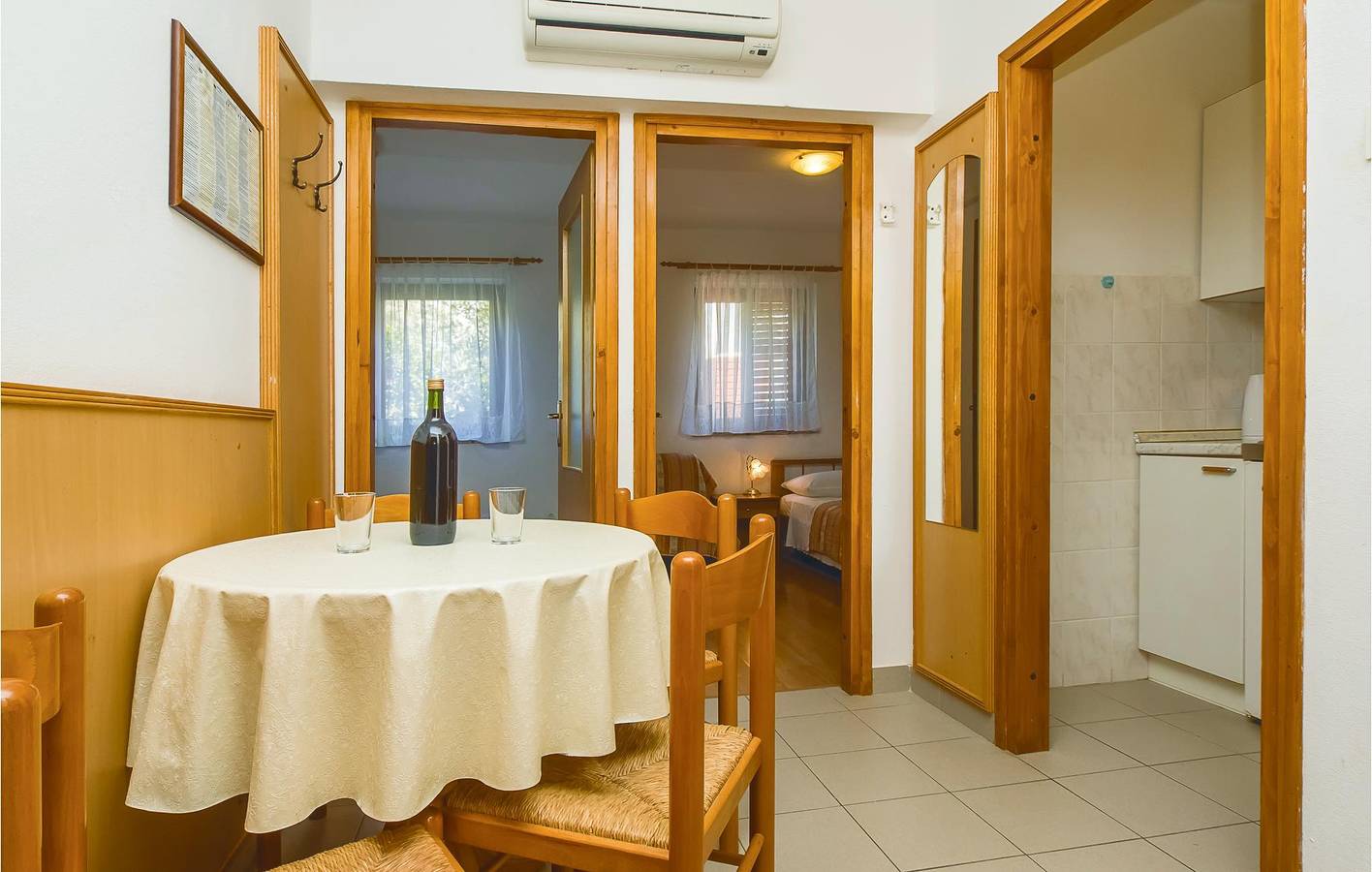 Ganze Ferienwohnung, Ferienwohnung für 4 Personen mit Terrasse in Lokva Rogoznica, Split-Dalmatien