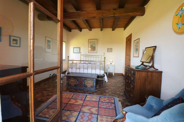 Location de vacances pour 10 personnes, avec terrasse et jardin à Carves - 4