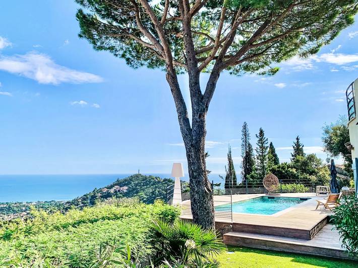 Villa pour 10 personnes, avec jardin et piscine à Cavalaire-sur-Mer