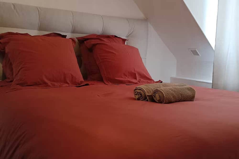 Ganze Wohnung, Cosy T2 apartment Hyper Centre Place Jeanne Hachette Near Airport And Sncf Station in Beauvais, Oise