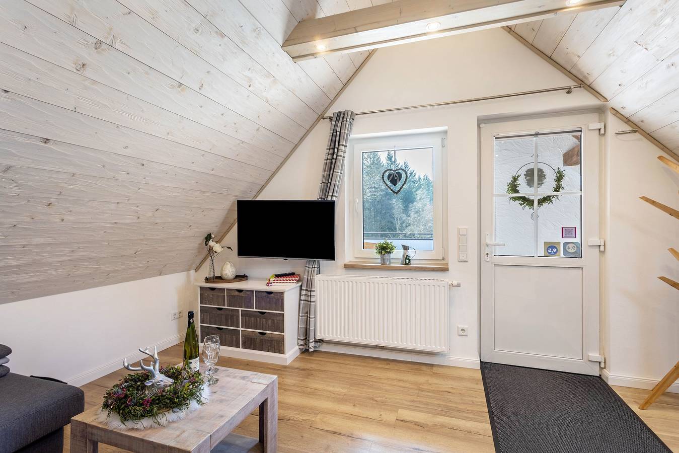 Ganze Wohnung, Ferienwohnung 'Krähling' mit Bergblick, Gemeinschaftsterrasse und Wi-Fi in Schmallenberg, Hochsauerlandkreis