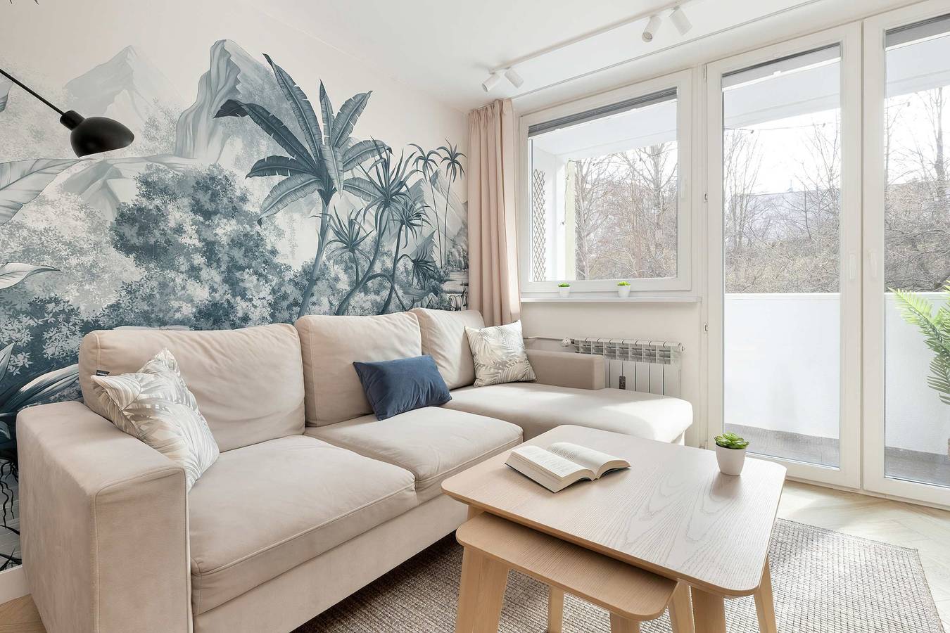 Entire apartment, Cozy Apartment with Balcony | Close to Beach and Station in Gdynia, Tricity