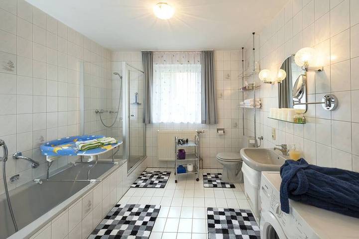 Ferienwohnung für 5 Personen, mit Balkon und Garten, mit Haustier in Sankt Oswald-Riedlhütte - 4