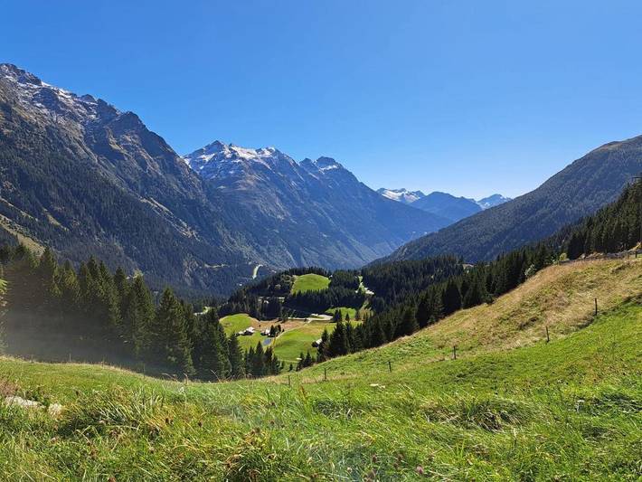 Ferienhaus für 4 Personen, mit Terrasse und Garten sowie Ausblick in Misox Calancatal