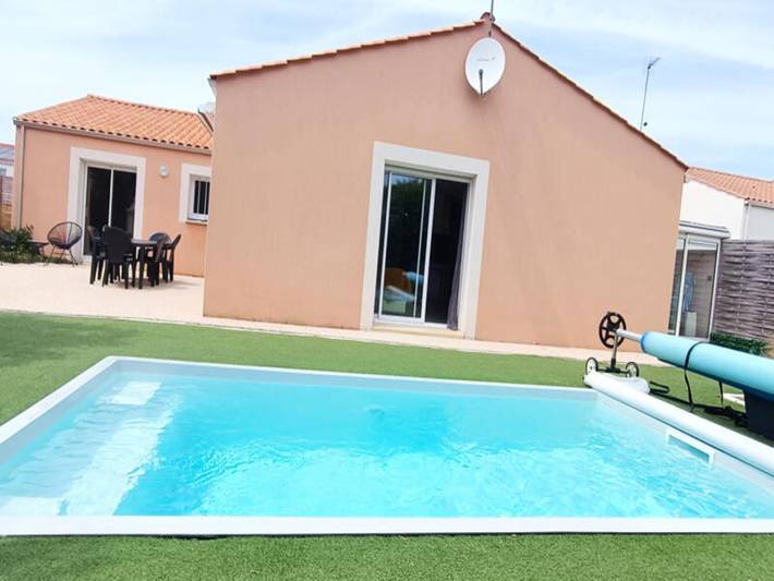 Appartement de vacances pour 6 personnes, avec jacuzzi ainsi que jardin et terrasse