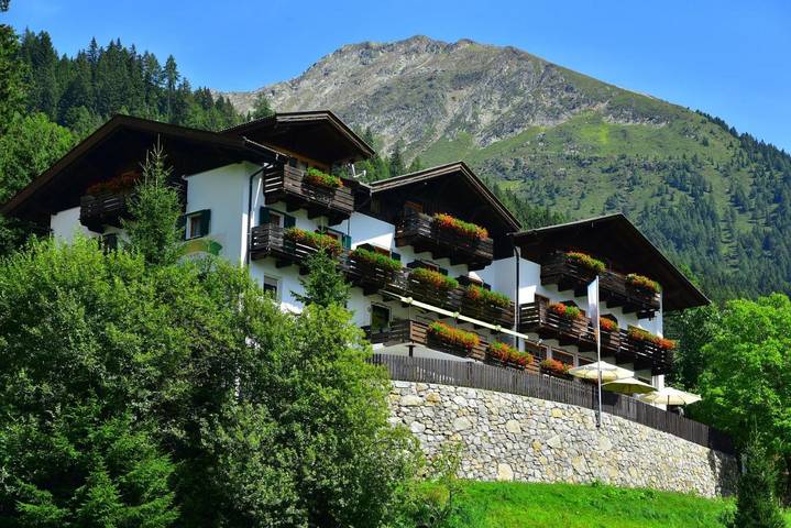 Hotel für 2 Personen, mit Sauna und Garten sowie Whirlpool - 1