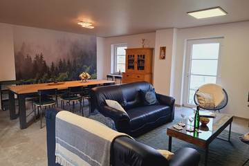 Location de vacances pour 6 personnes, avec terrasse et jardin dans Tavigny