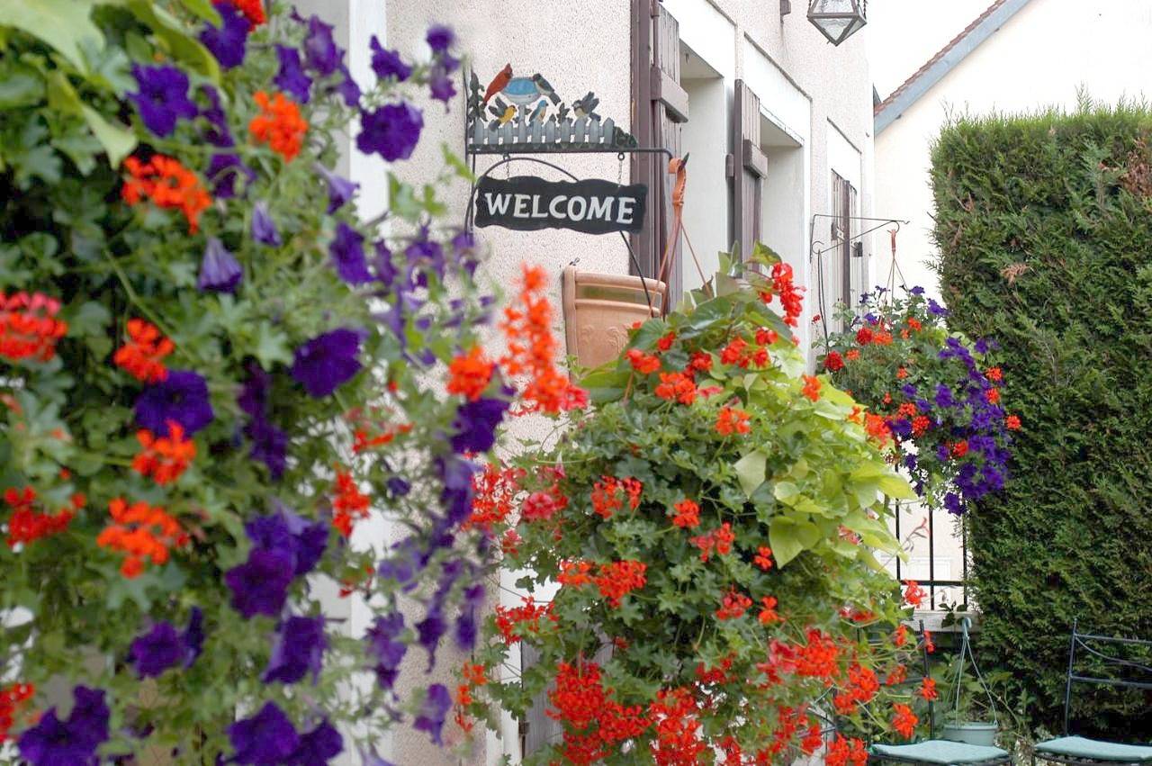 Logis - Hôtel Restaurant Les Tilleuls in Saint-Florentin, Région d'Auxerre