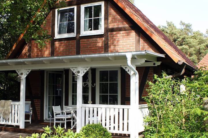 Ferienhaus für 4 Personen, mit Terrasse und Garten