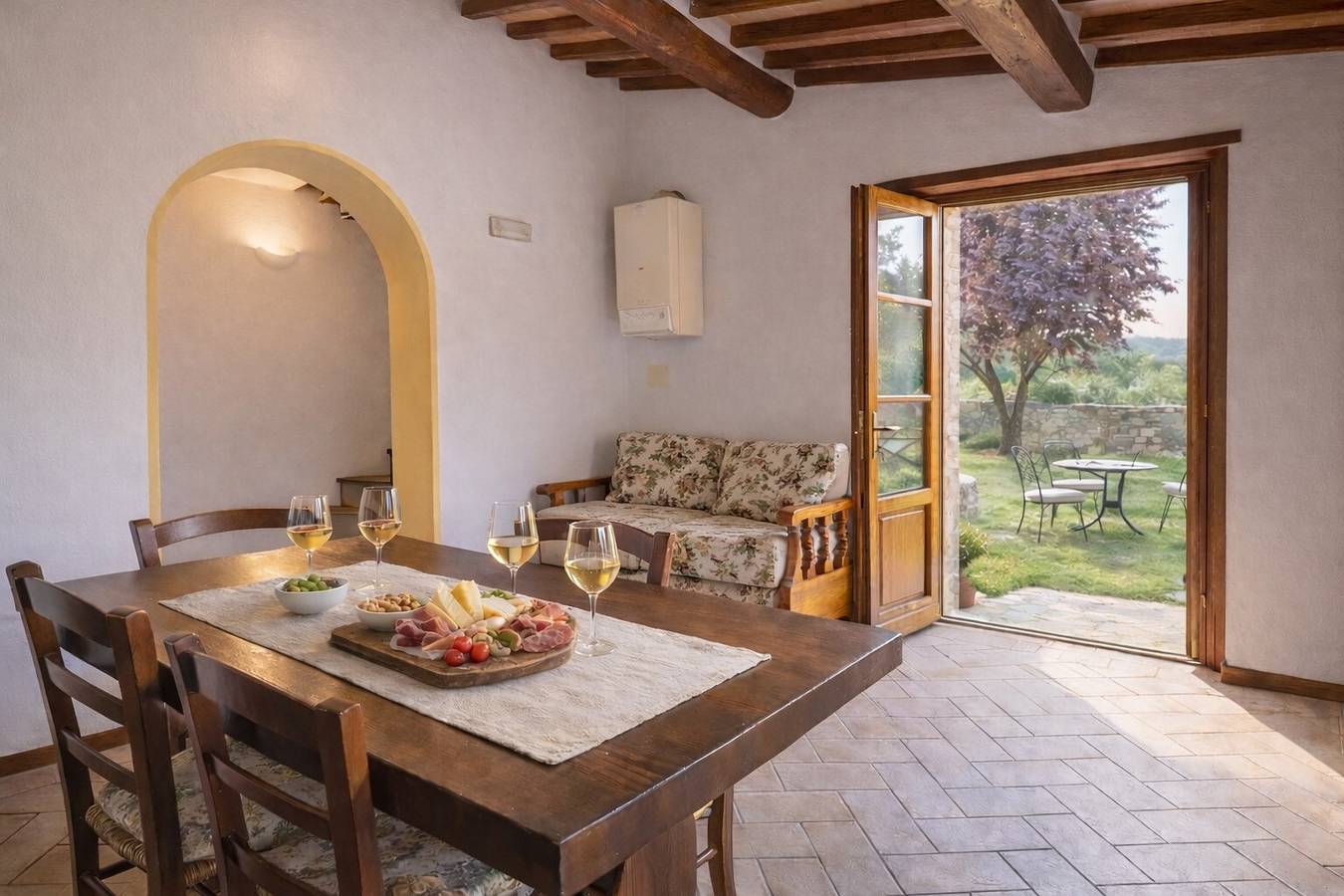 Apartamento vacacional 'Pugnano Alto - Tabacco' con piscina compartida, terraza privada y Wi-Fi in Lisciano Niccone, Valtiberina