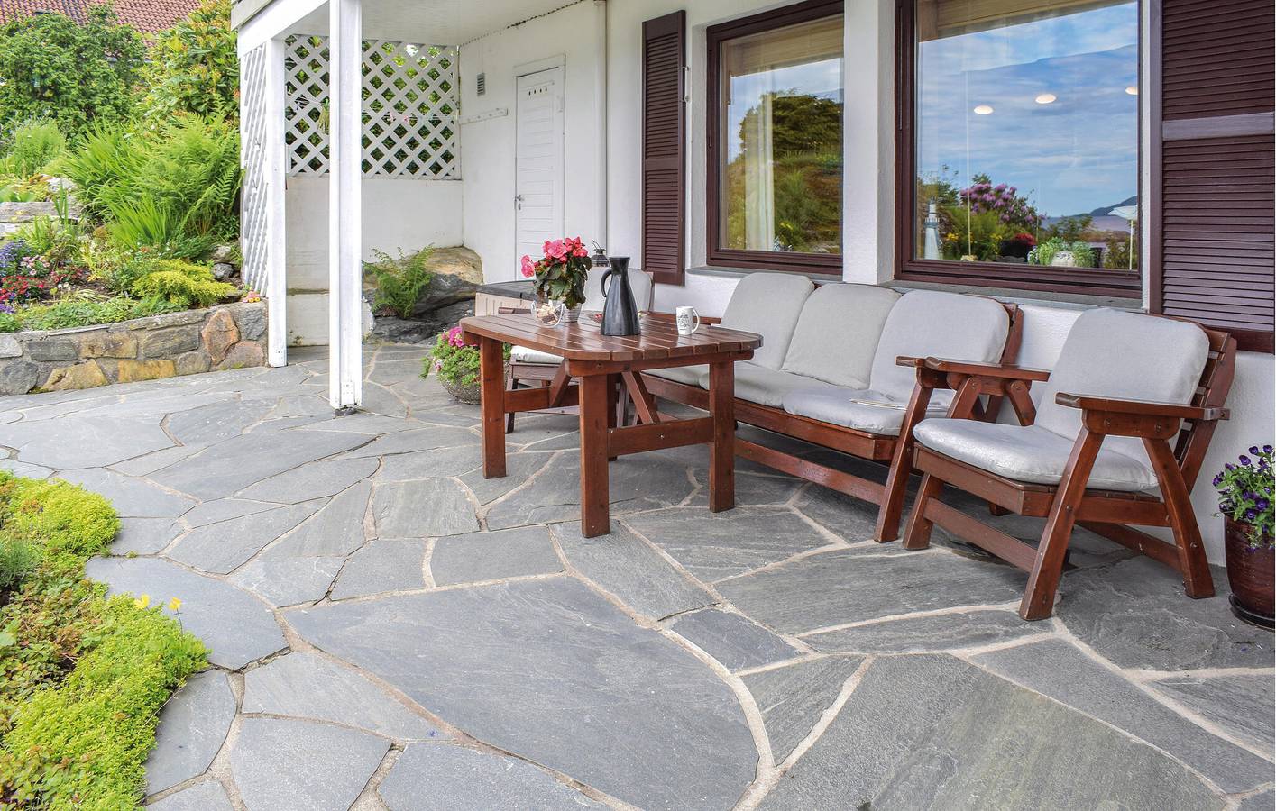 Ganze Ferienwohnung, Ferienwohnung für 4 Personen mit Terrasse in Flora