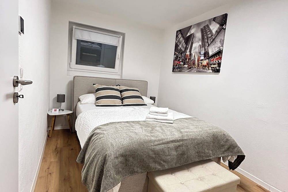 Entire apartment, Basement apartment | Modern | Netflix | Parking space in Remseck am Neckar, Landkreis Ludwigsburg