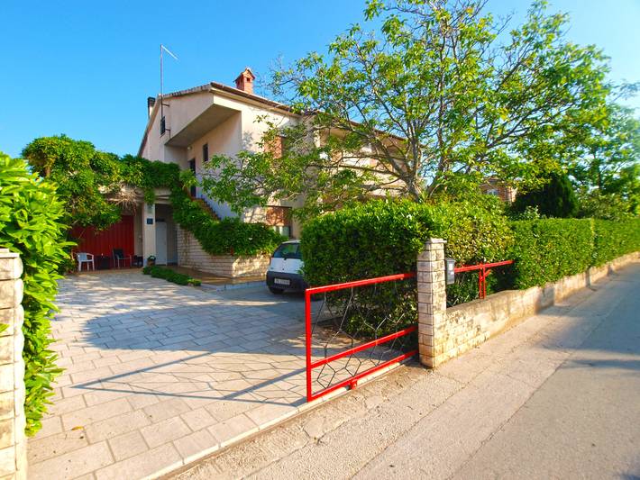 Appartement entier, Appartement de vacances pour 8 personnes avec terrasse in Medulin City, Medulin